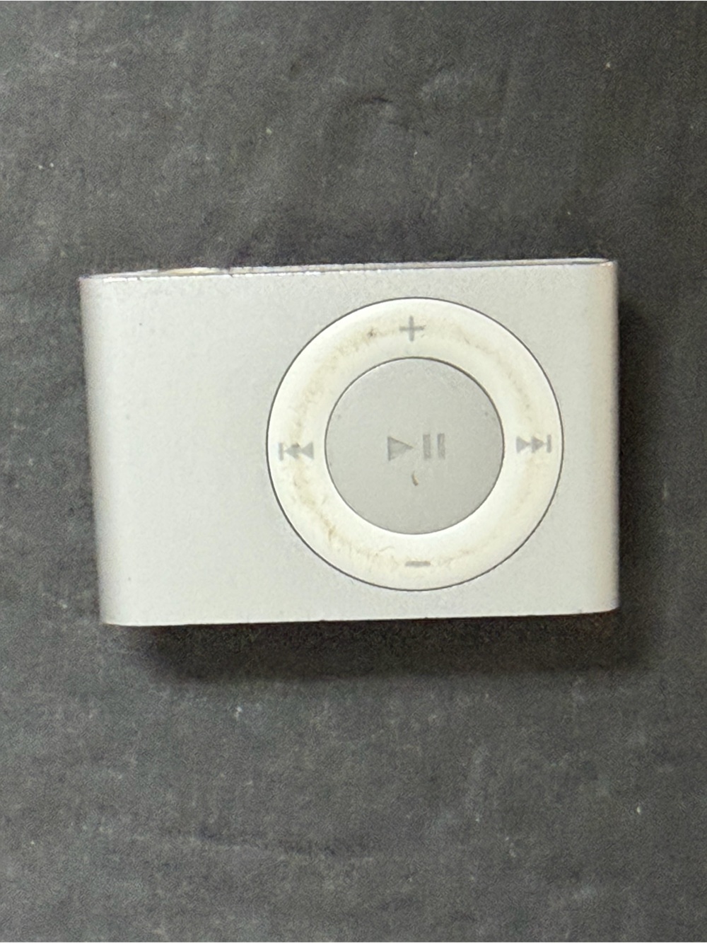 Apple iPod Shuffle 2nd Generation 1GB Silver A1204